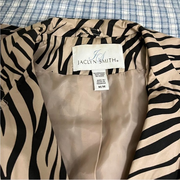 Jaclyn Smith Tan Zebra Trench Coat size M - Picture 5 of 5